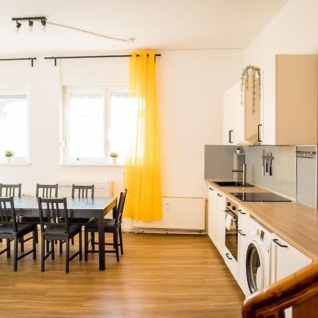 Three Bedroom Plus Big Kitchen Plus Selfcheckin Plus Street Parking Berlin Bagian luar foto