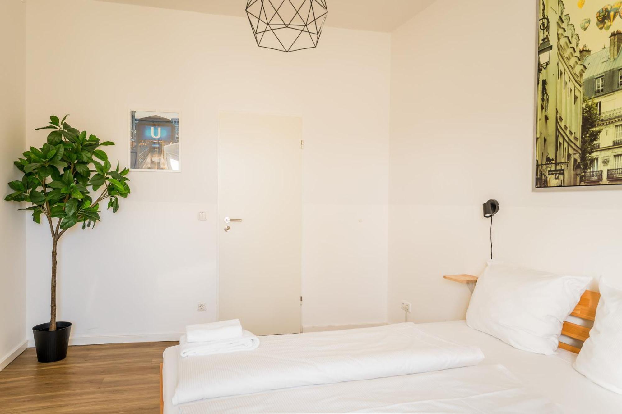 Three Bedroom Plus Big Kitchen Plus Selfcheckin Plus Street Parking Berlin Bagian luar foto